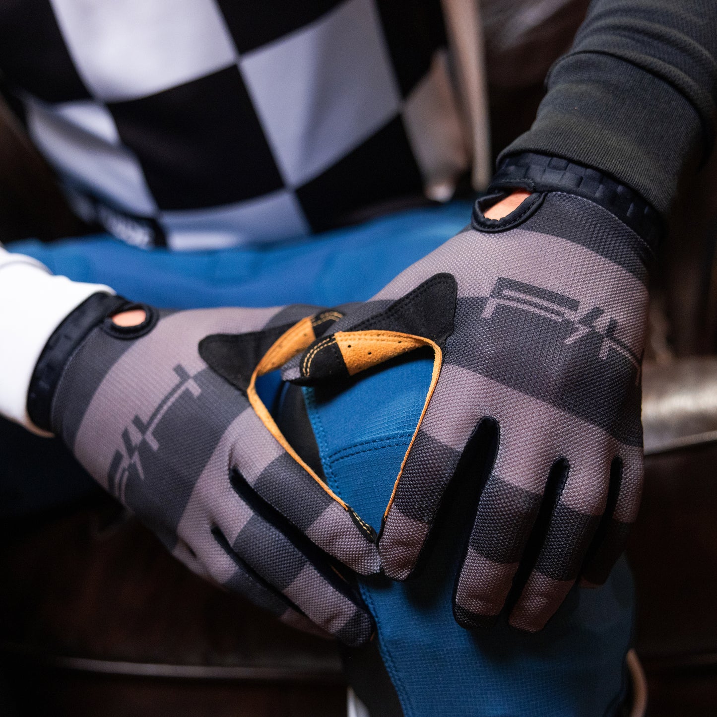 Guantes Fasthouse Vapor Ray Gris